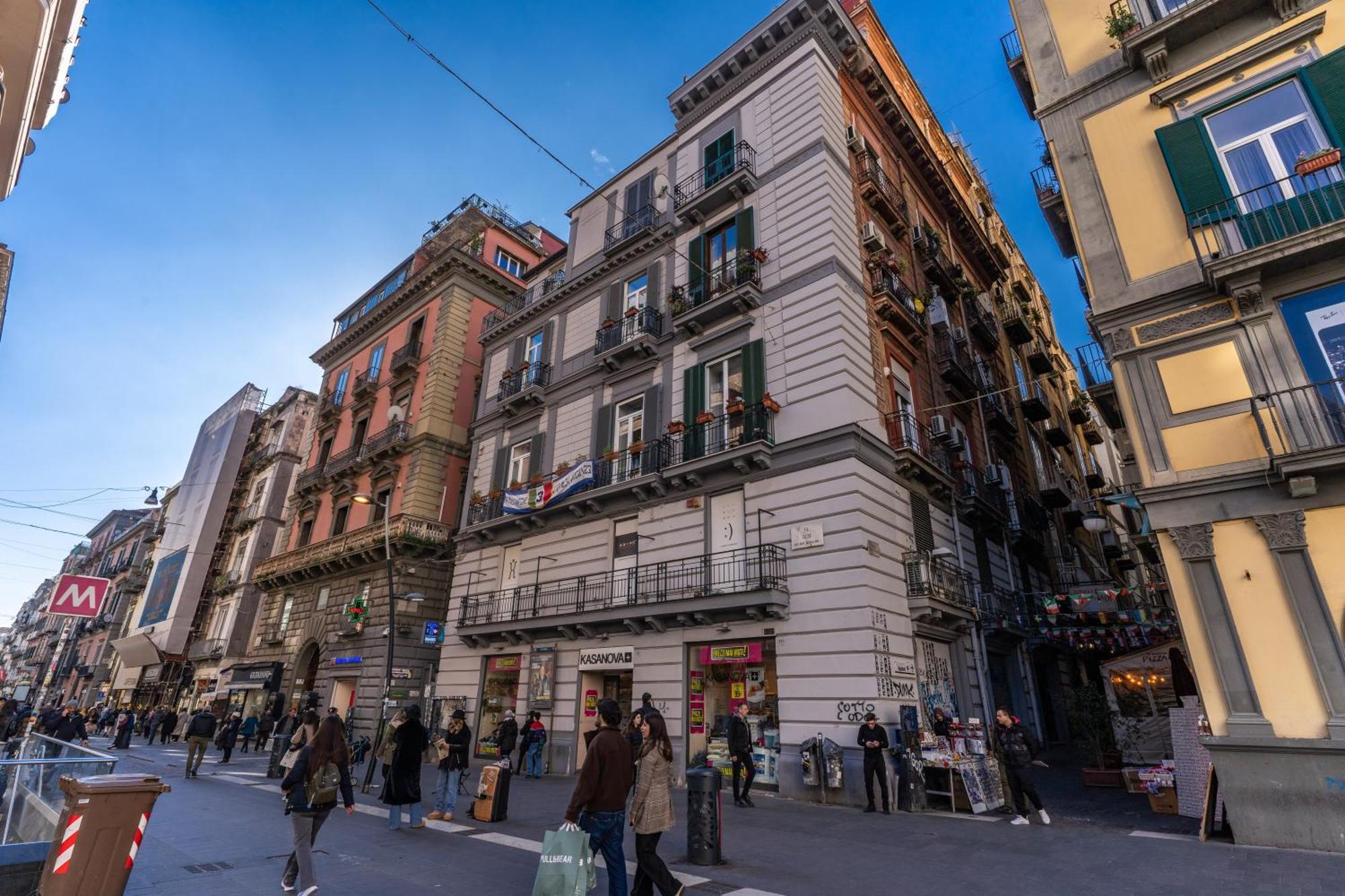 Due Porte A Toledo Napoli Bagian luar foto