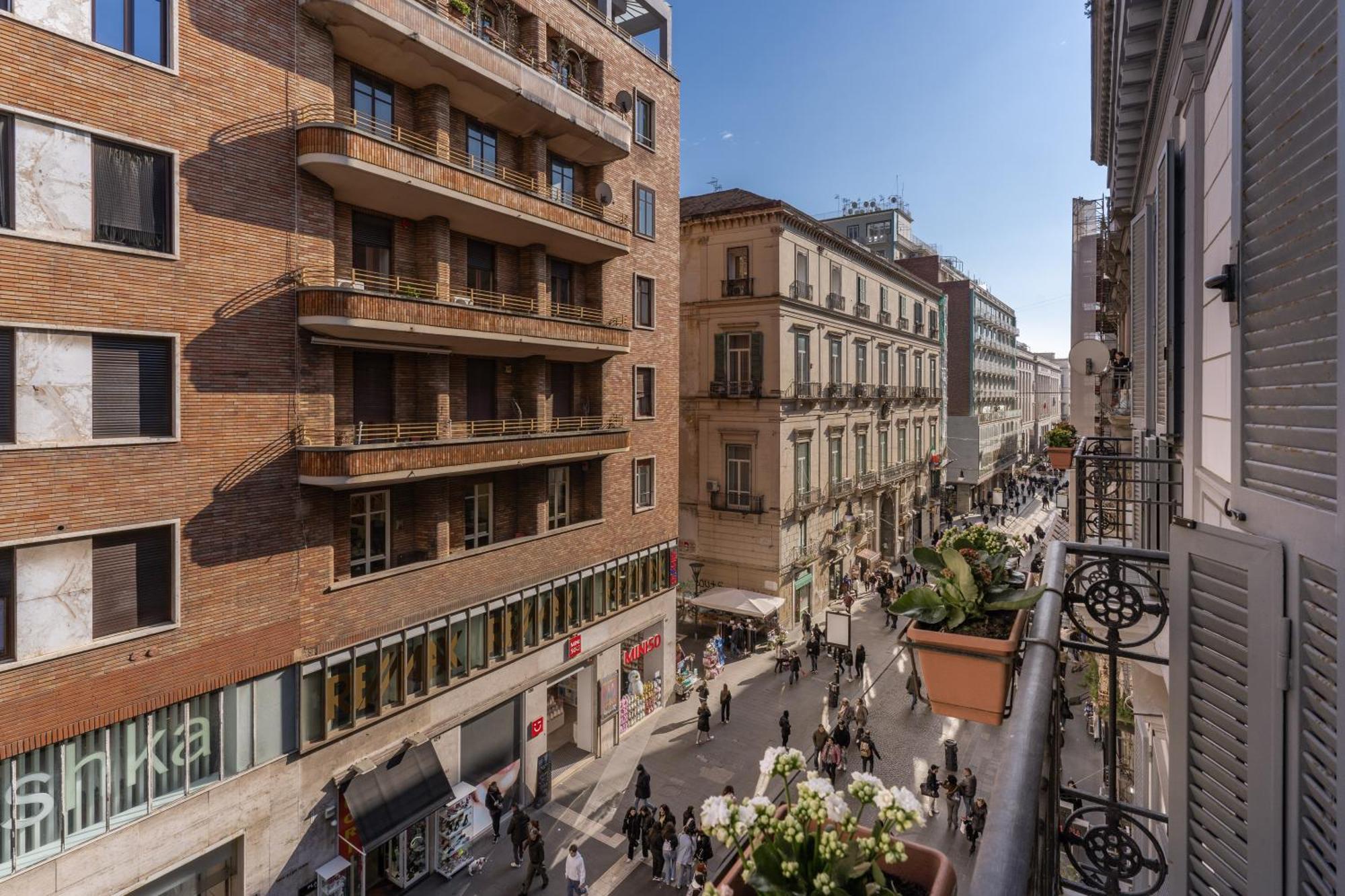 Due Porte A Toledo Napoli Bagian luar foto