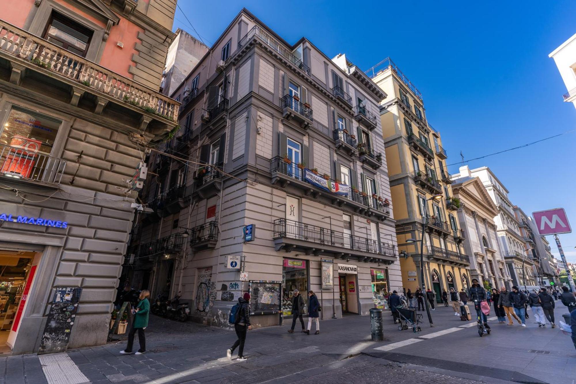Due Porte A Toledo Napoli Bagian luar foto